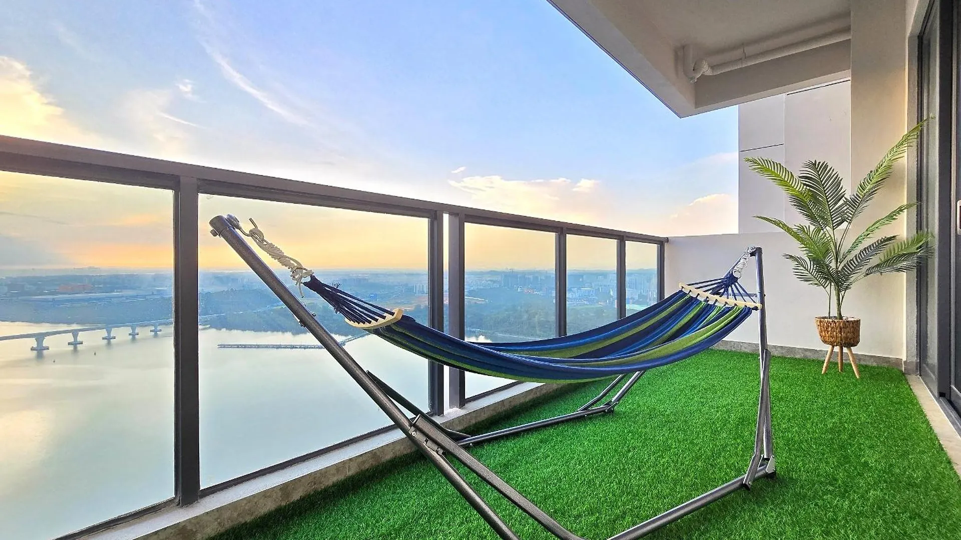 Ferienwohnung Full Seaview 3Br Johor Bahru Ciq 9-10 Pax Apartment